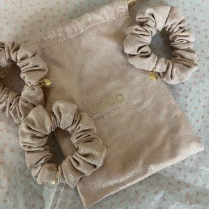 CHANEL Beige Hair Scrunchies Set